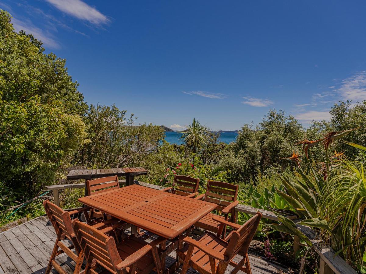 Chucks Retreat - Opito Bay Holiday Home Whitianga Exterior photo