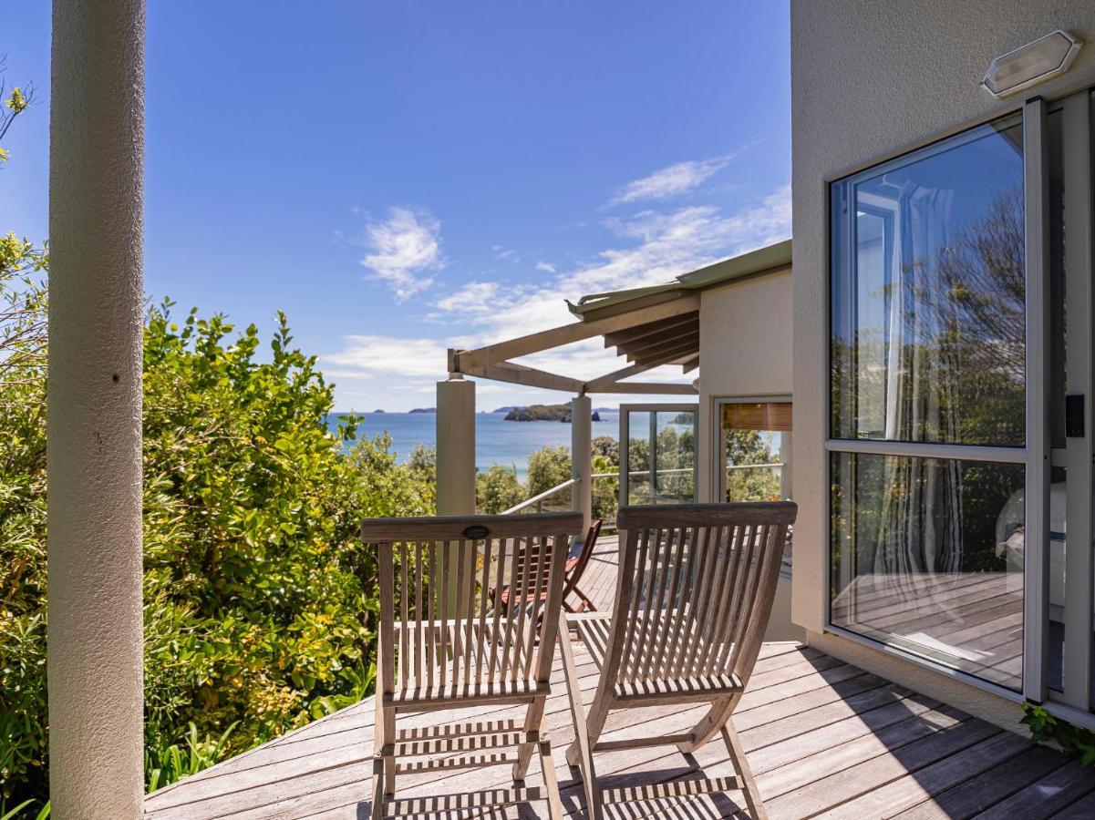 Chucks Retreat - Opito Bay Holiday Home Whitianga Exterior photo