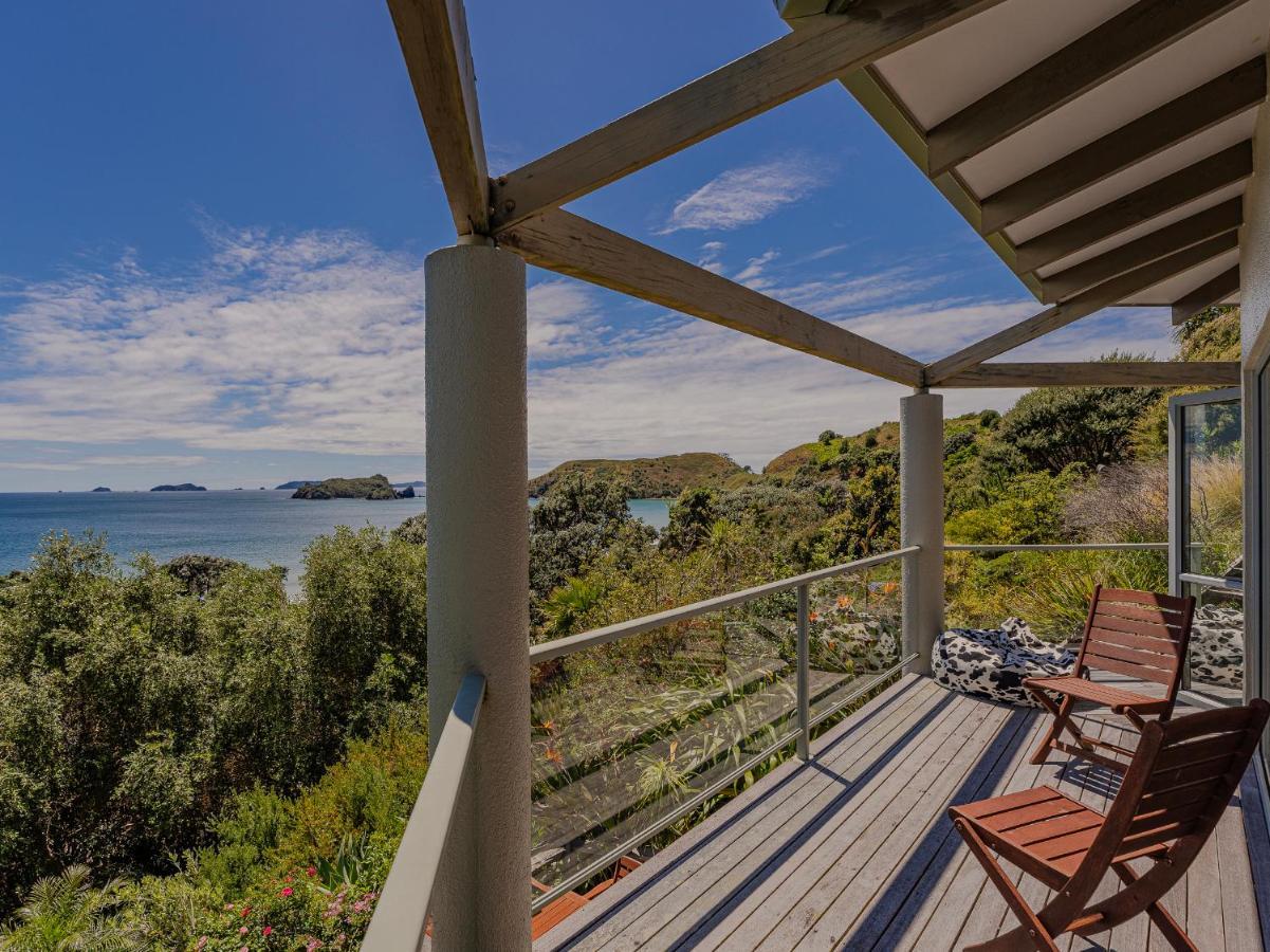 Chucks Retreat - Opito Bay Holiday Home Whitianga Exterior photo