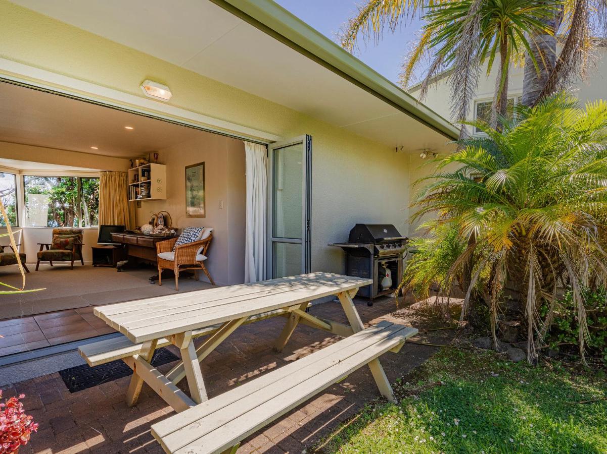 Chucks Retreat - Opito Bay Holiday Home Whitianga Exterior photo