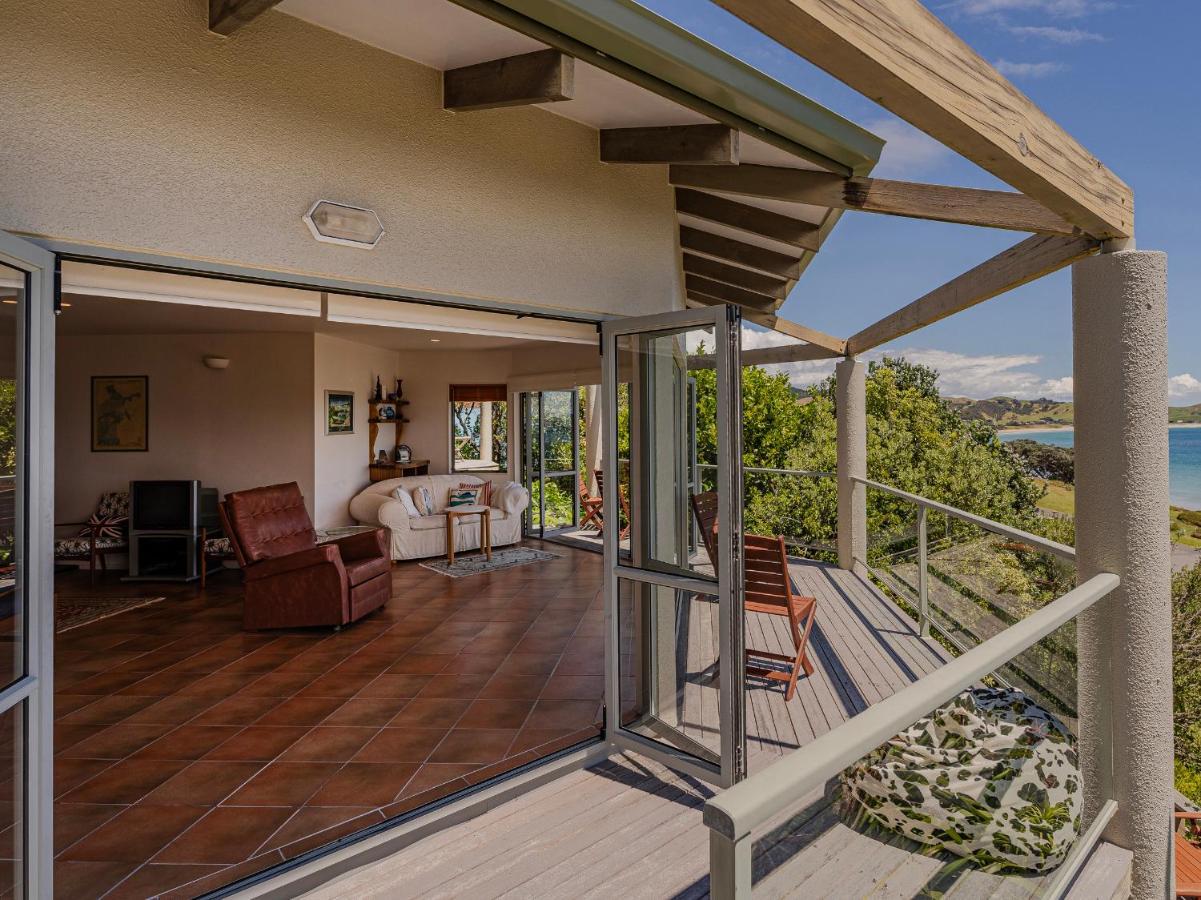 Chucks Retreat - Opito Bay Holiday Home Whitianga Exterior photo